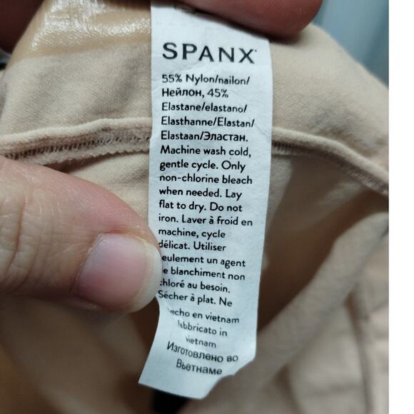 Spanx NEW (READ) Size Small Higher Power Short High-Waisted Seamless Shaper - Picture 5 of 8